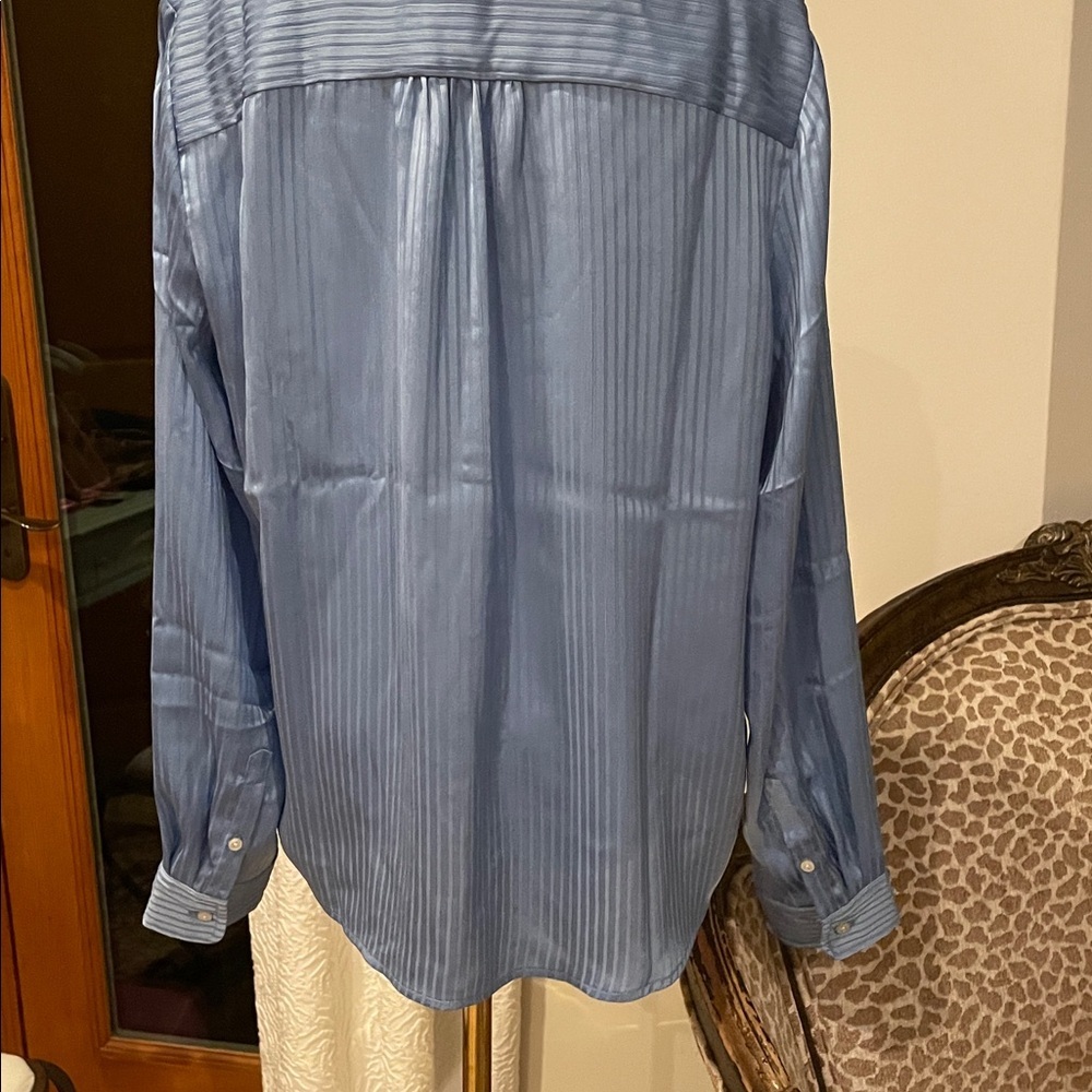 J Crew Gorgeous Blue Pleated Long Sleeve Blouse M EUC - Picture 8 of 9